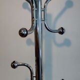 Metal parrot coat rack