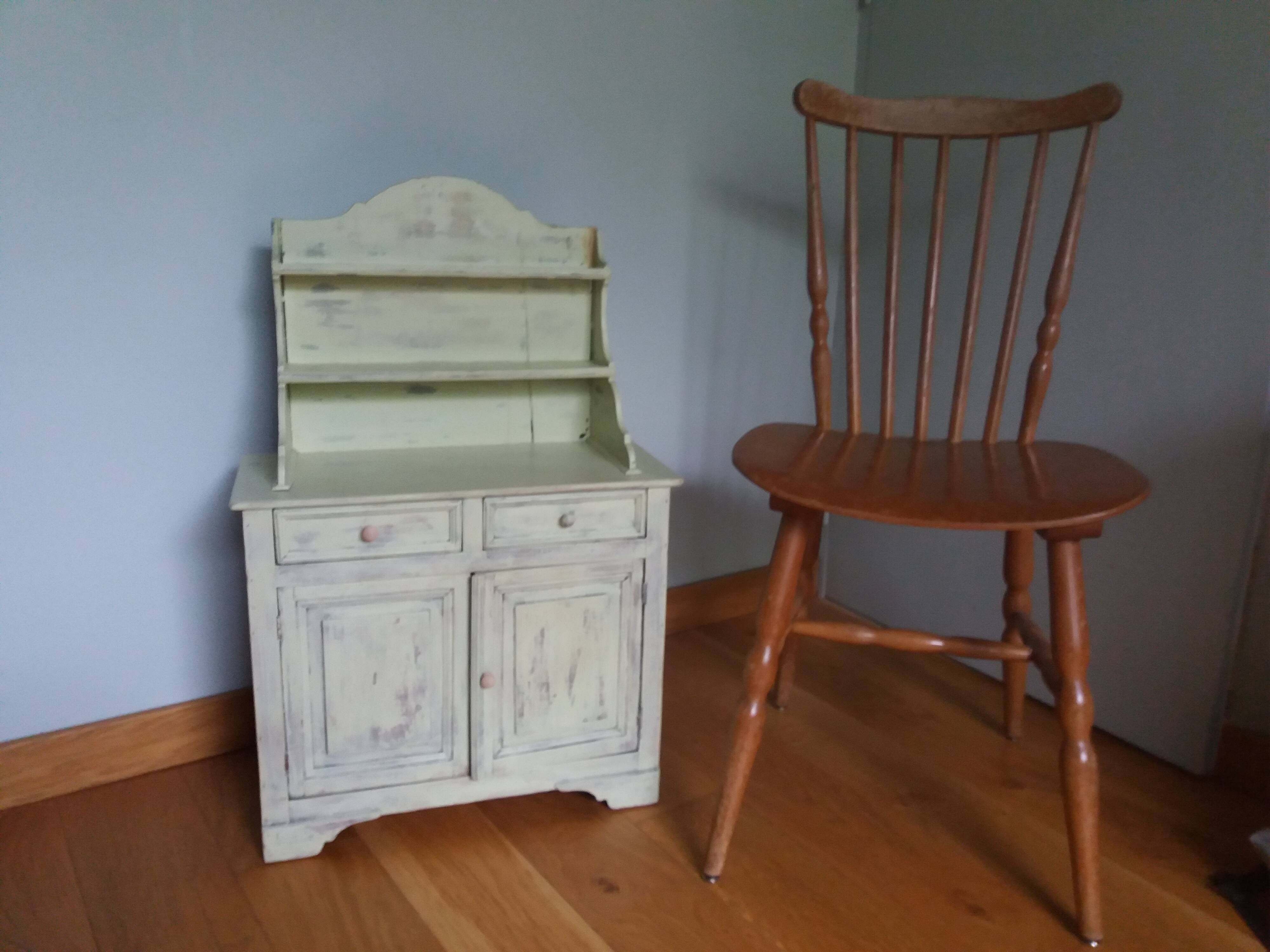 Children's buffet kitchen cabinet