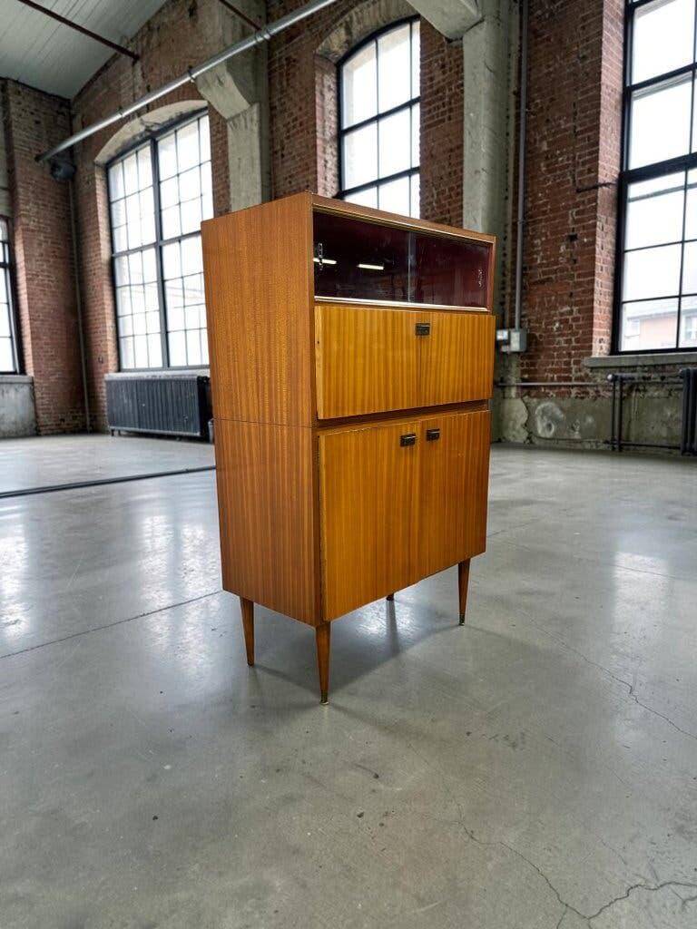 Mid-height wooden vintage sideboard / buffet / display cabinet