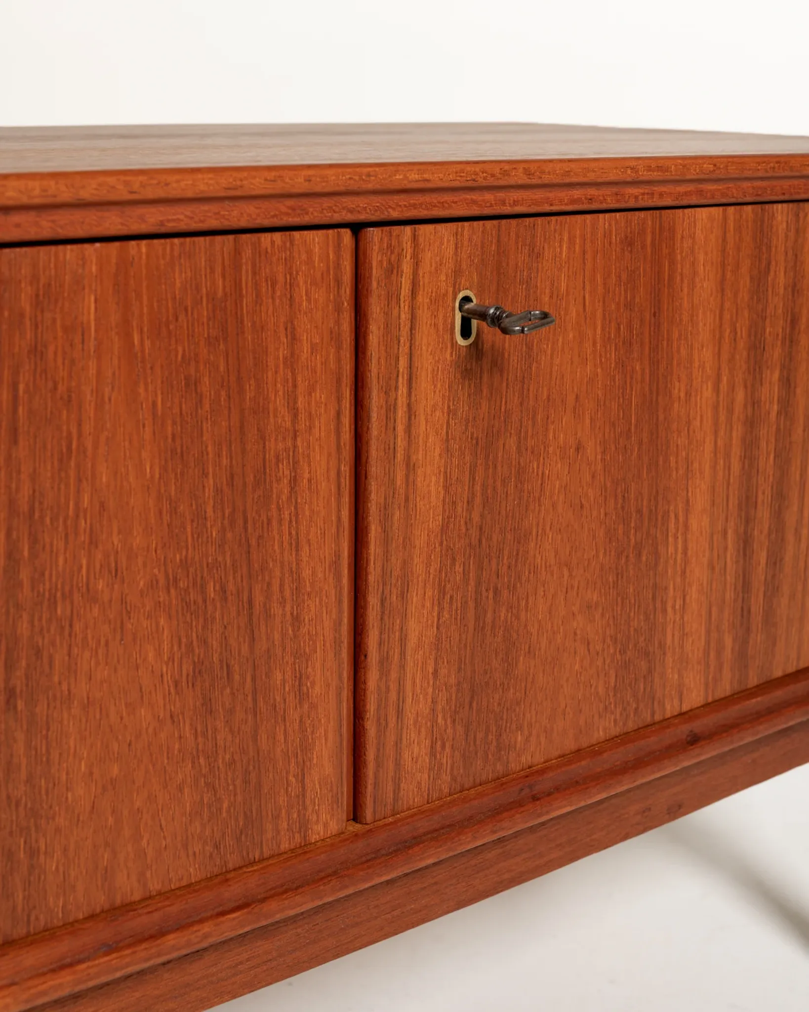 Low Scandinavian teak sideboard, 1960s