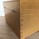 Wooden plug box