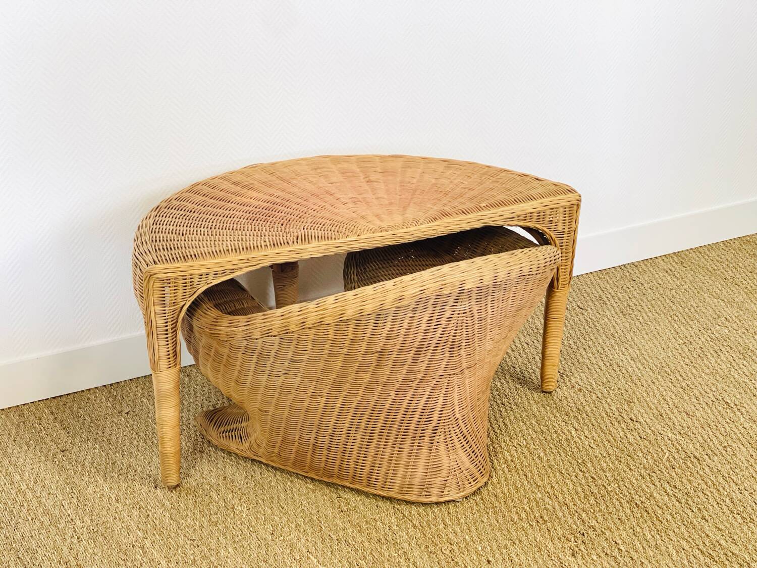 Lotus meditation chair and its rattan table