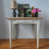Farm table