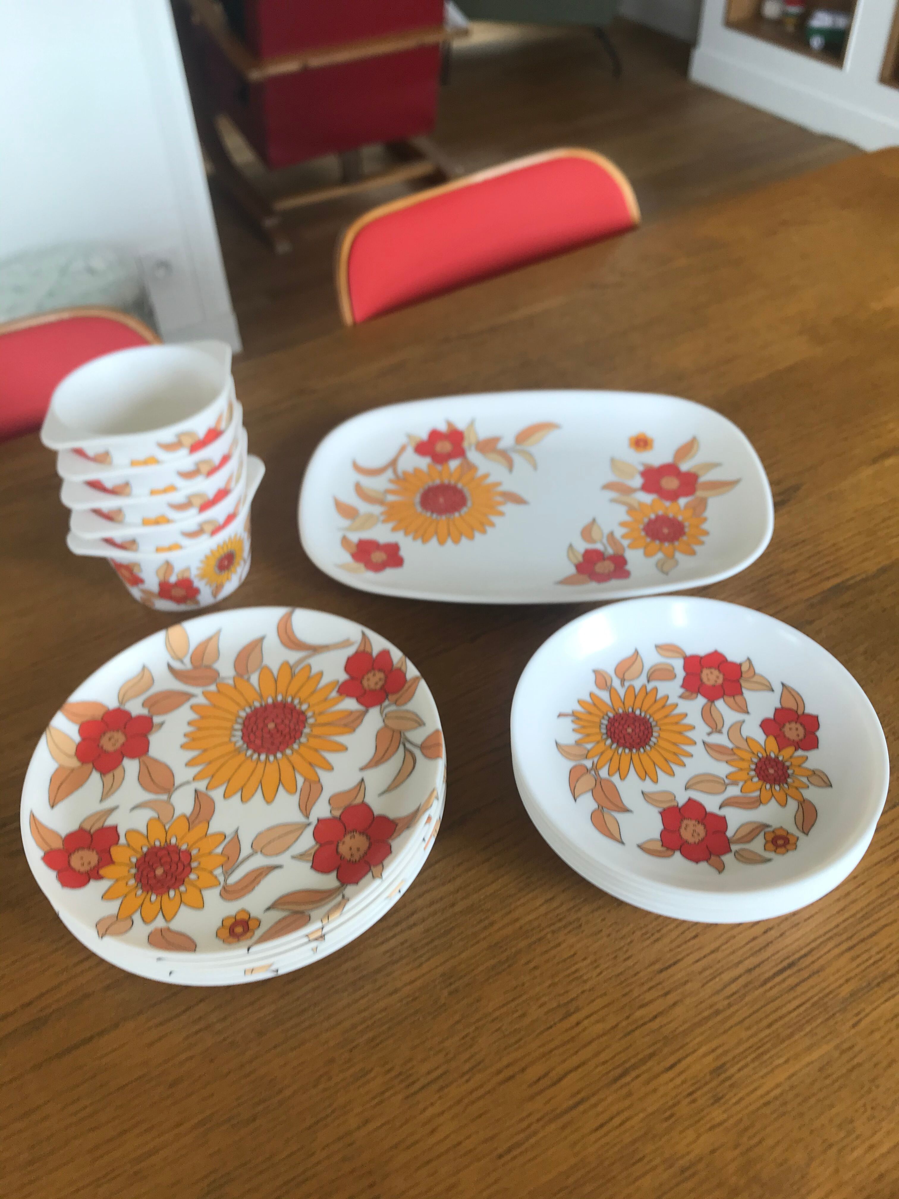 Vintage tableware service