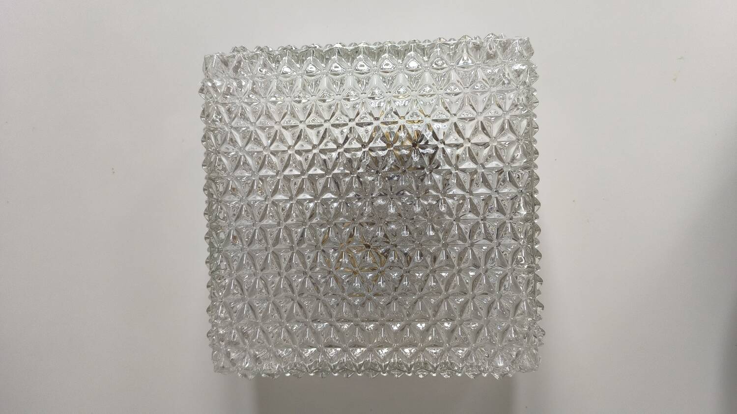 Plafonnier en verre ciselé des années 60