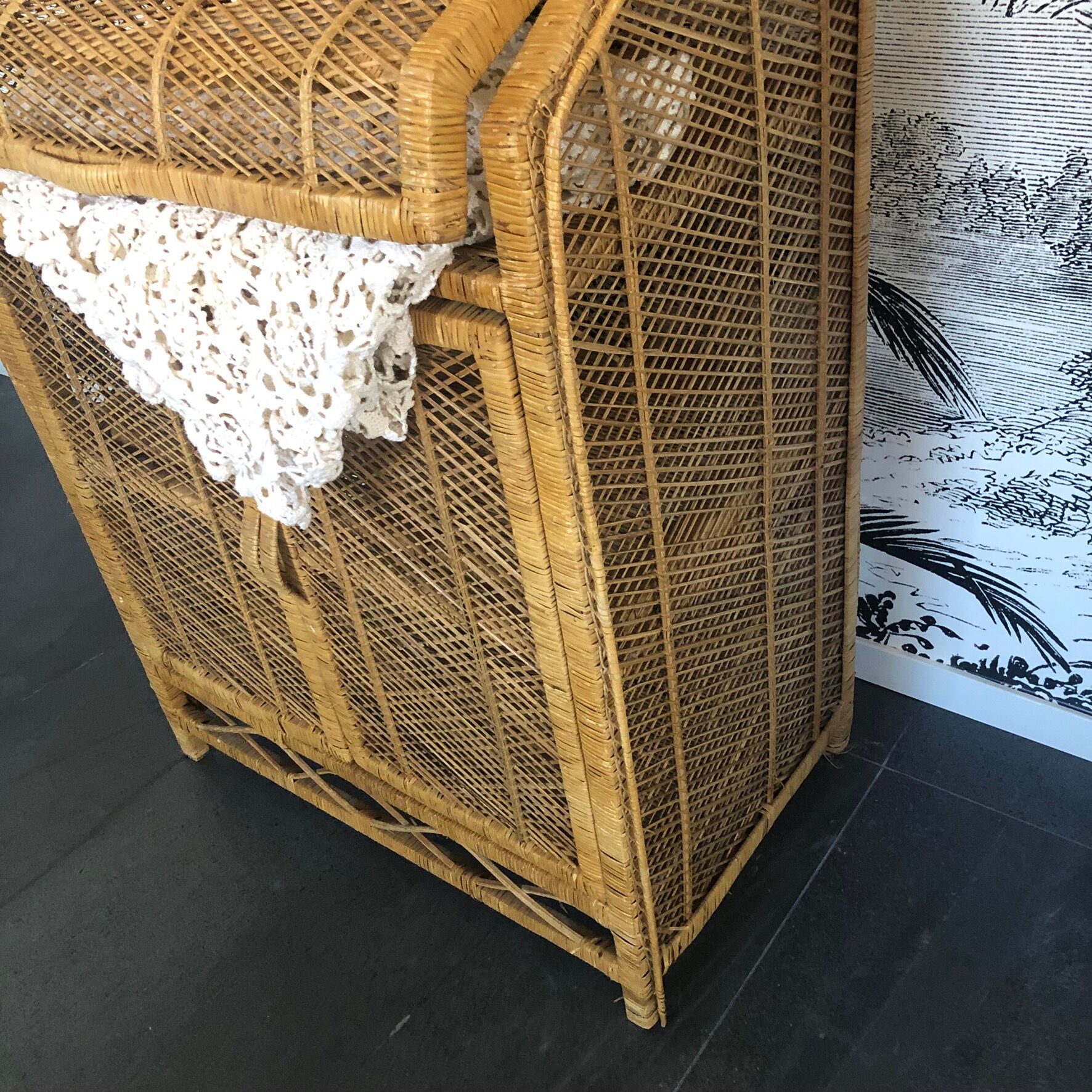 Étagère en rotin vintage