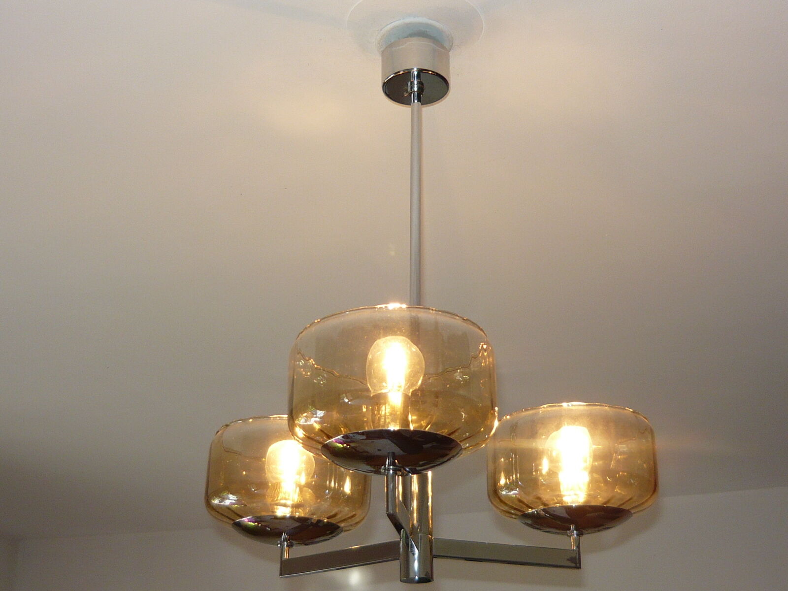Lustre de la maison Sciolari années 70 3 feux