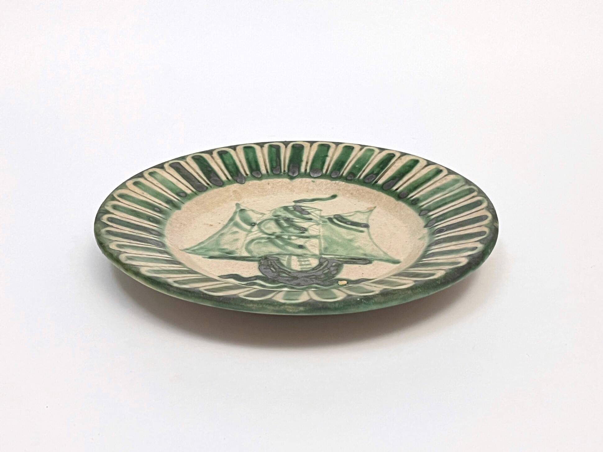 4 Vietri plates decorated by Fabbrica Ceramica Avallone, 1930s