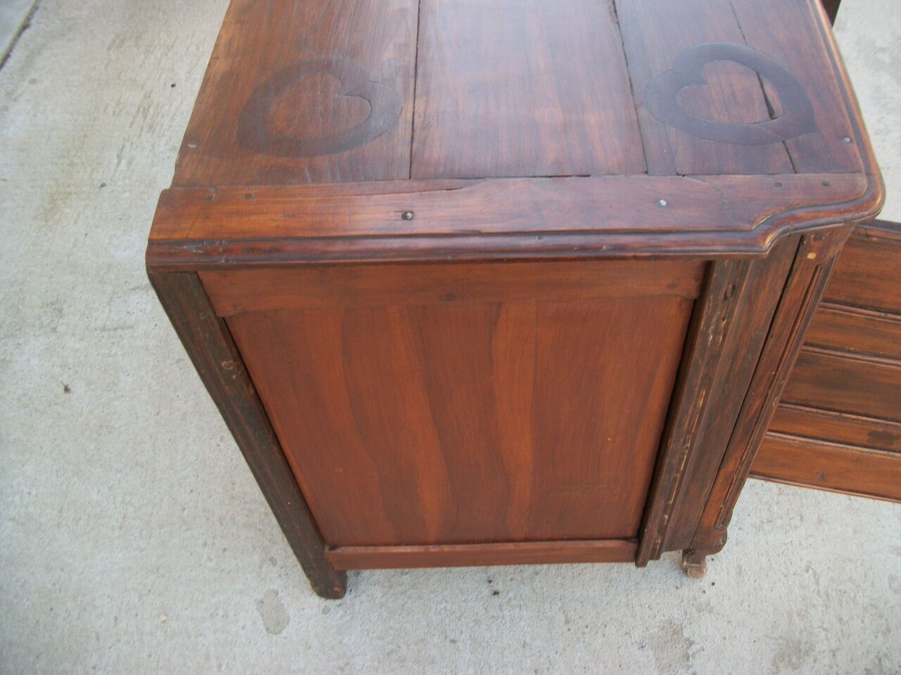 Regency buffet chest of drawers