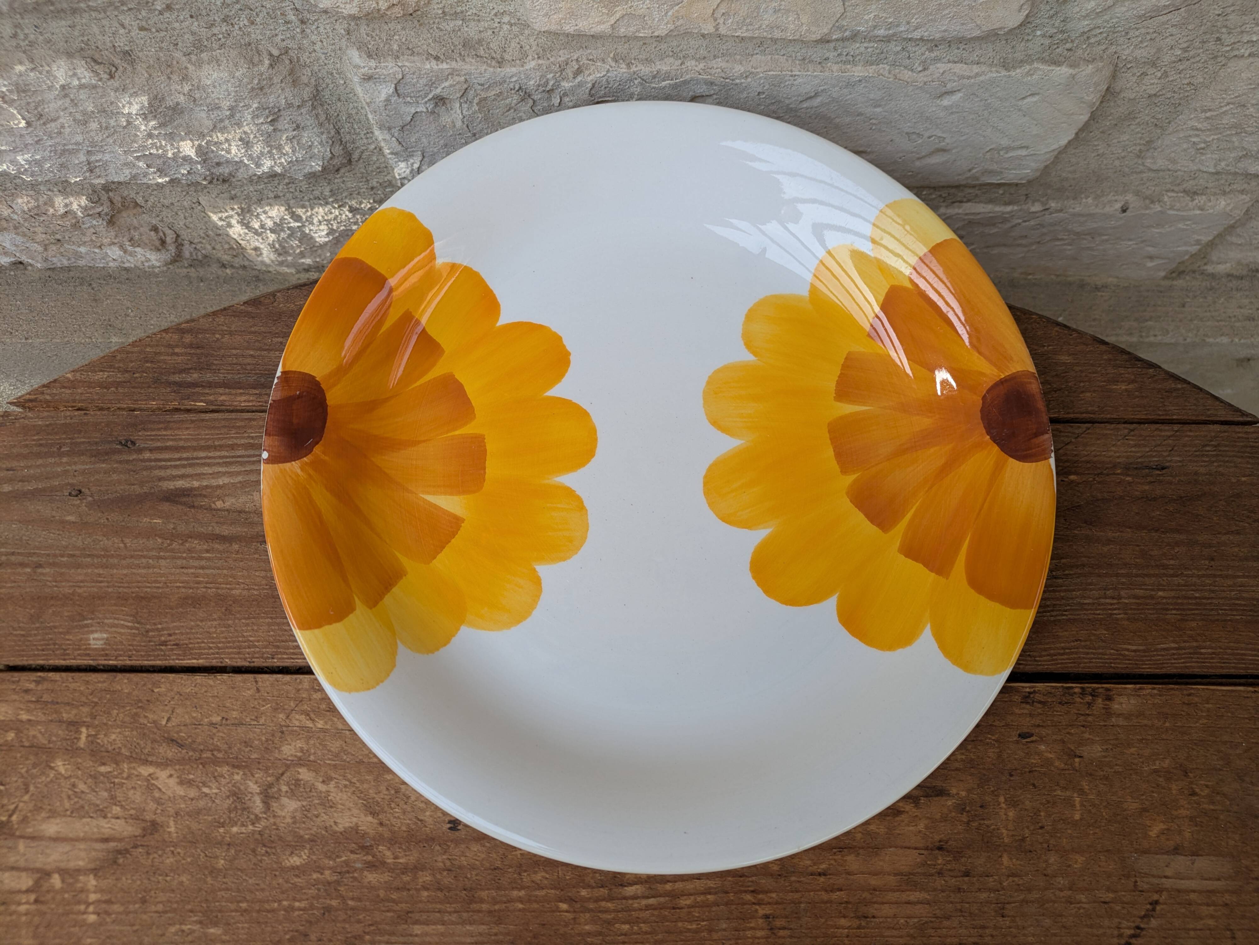 Vintage round serving dish with yellow flowers, Ironstone, 1970s, Italy.