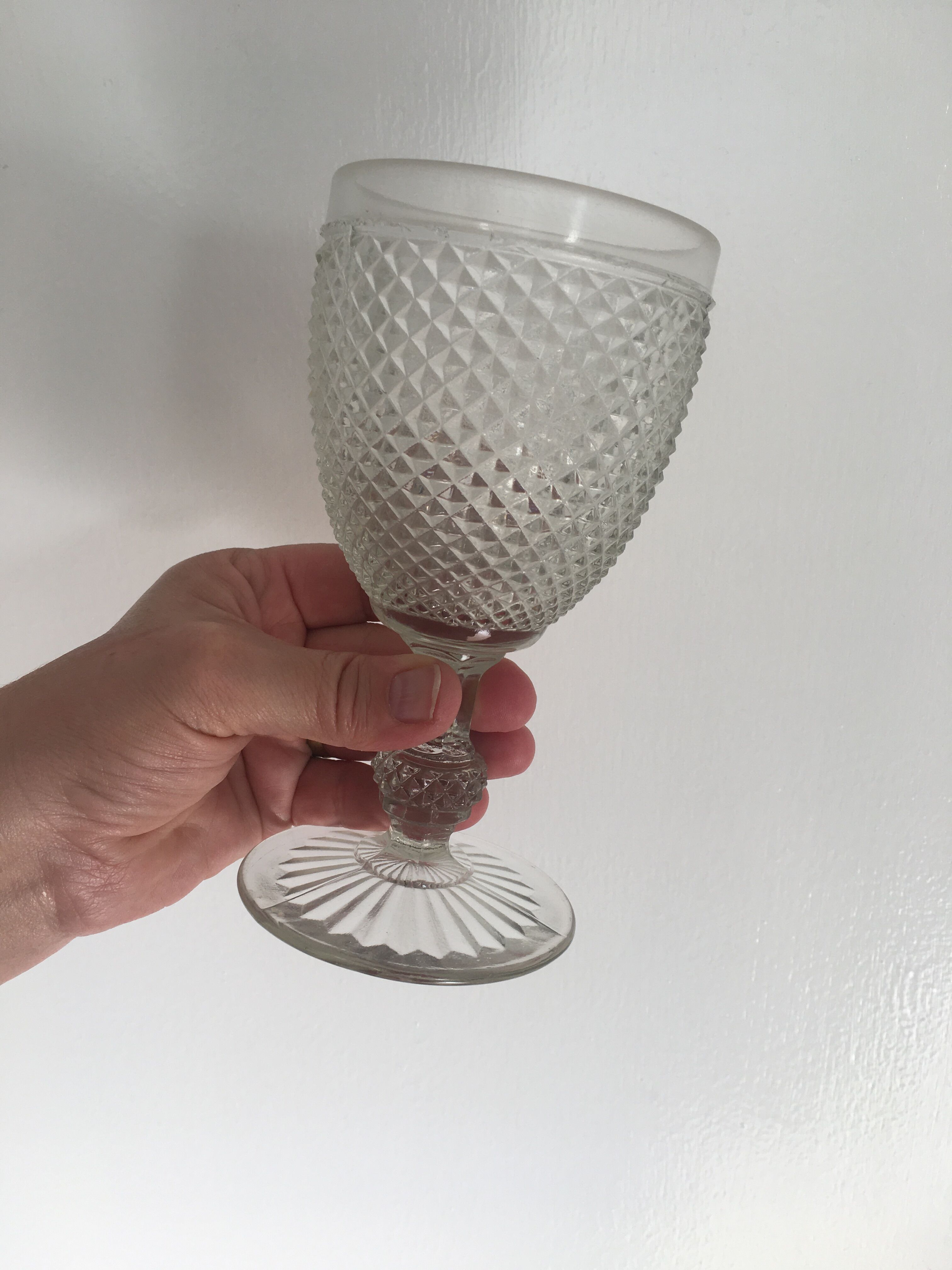 Transparent diamond tip walking glasses