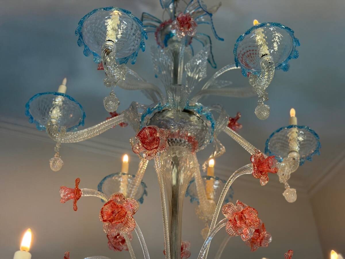Grand Venetian chandelier in multicoloured Murano glass, circa 1920.