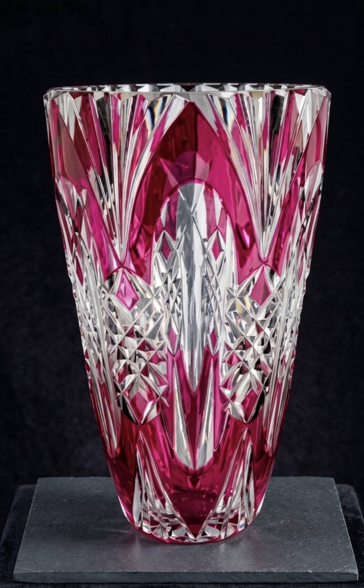 Val Saint Lambert vase in cut ruby double crystal – circa 1920-1950