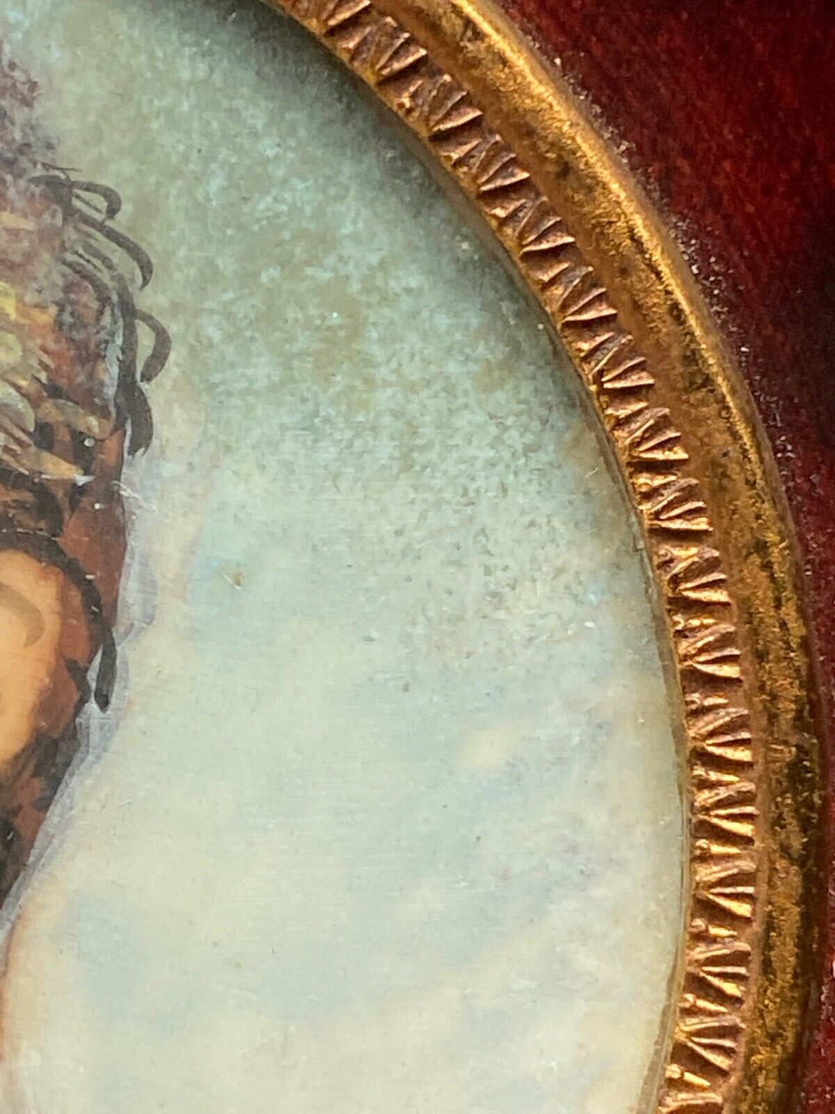 Hand-painted miniature by gille xxeme representing the eaglet