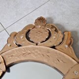 Miroir rectangulaire vénitien dit de Venise en verre coloré