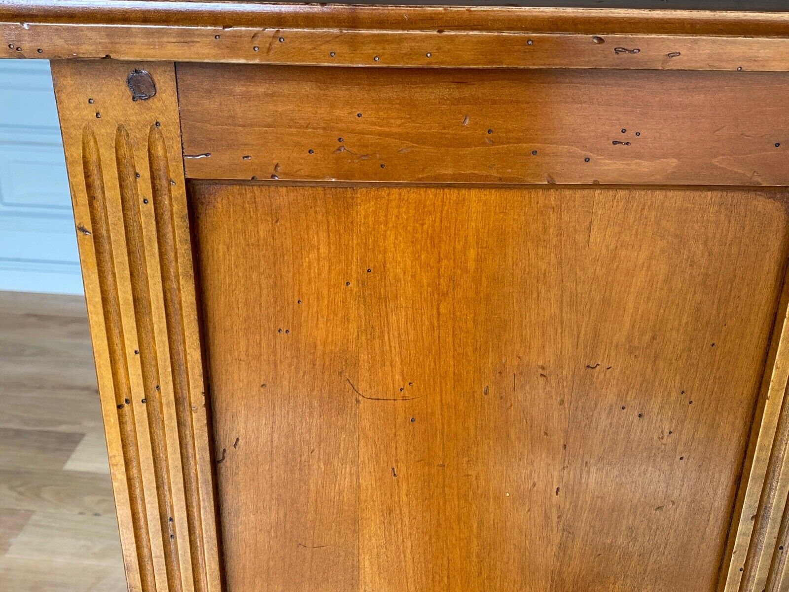 Meuble cinq tiroirs type Louis XVI directoire 1960 anneaux de tirage