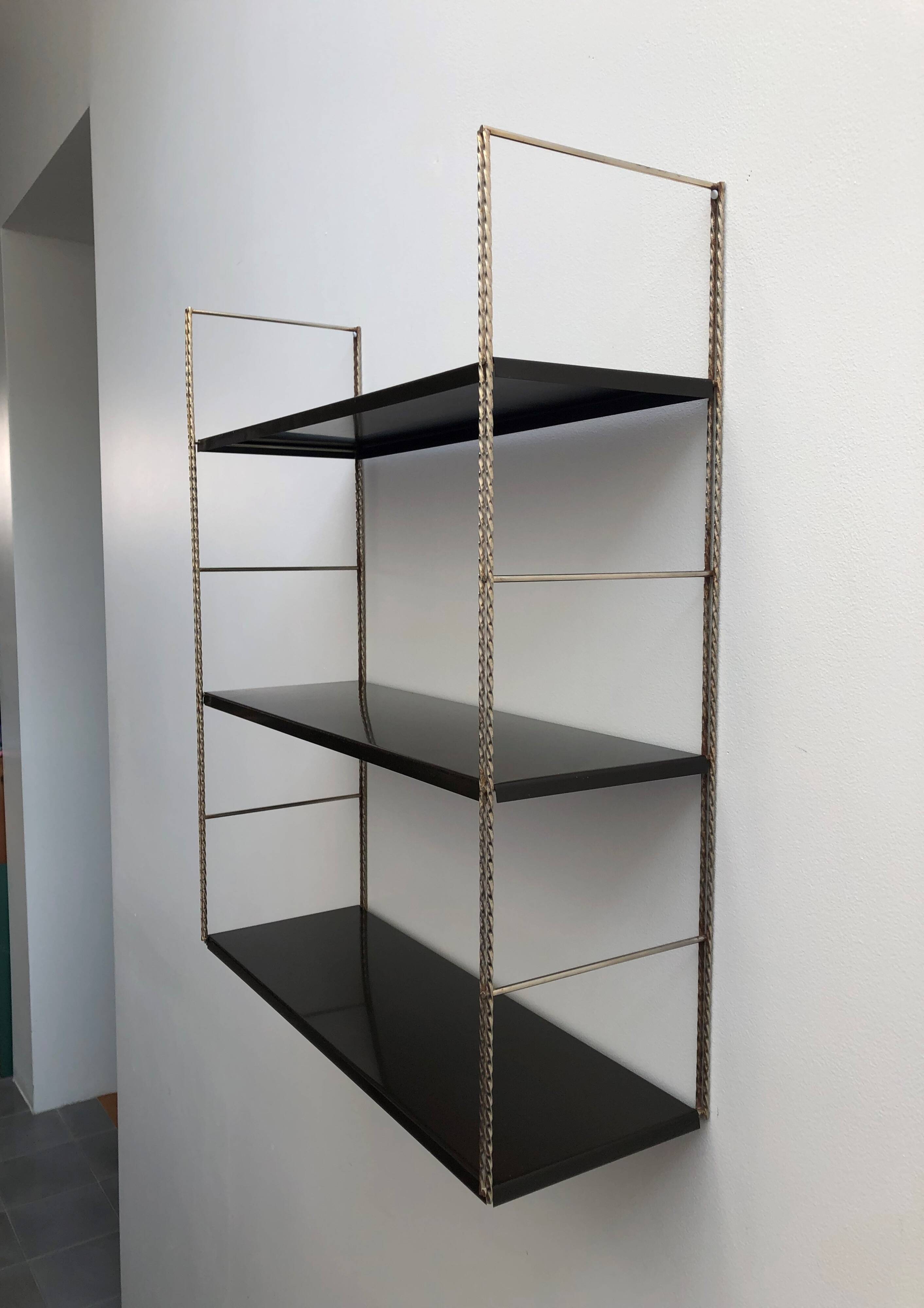 Modular metal shelf