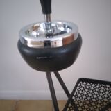 Ashtray on feet