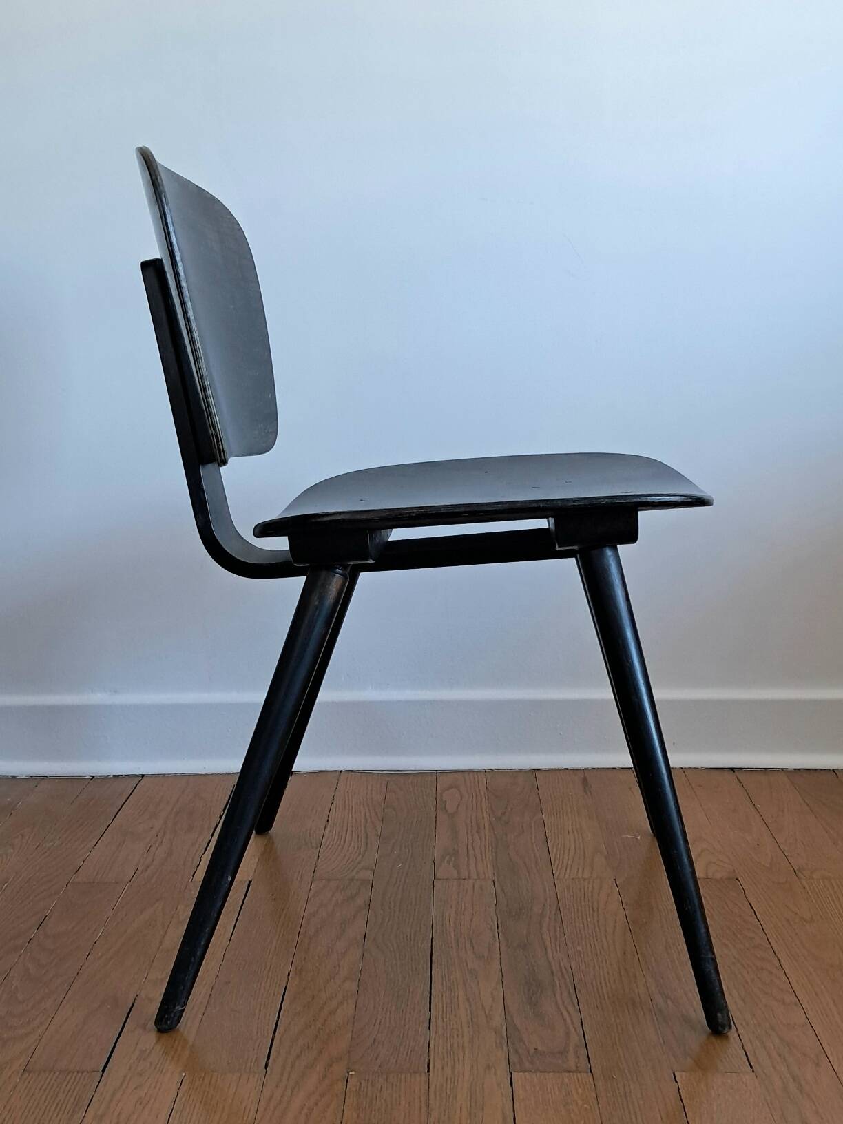 Thonet chair no. 57