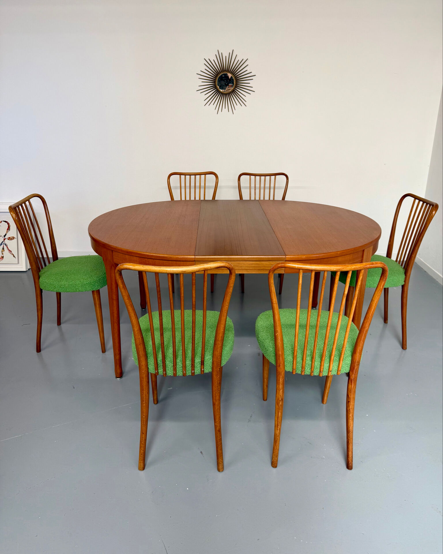 Extendable round teak table French design TV furniture Paris 1960