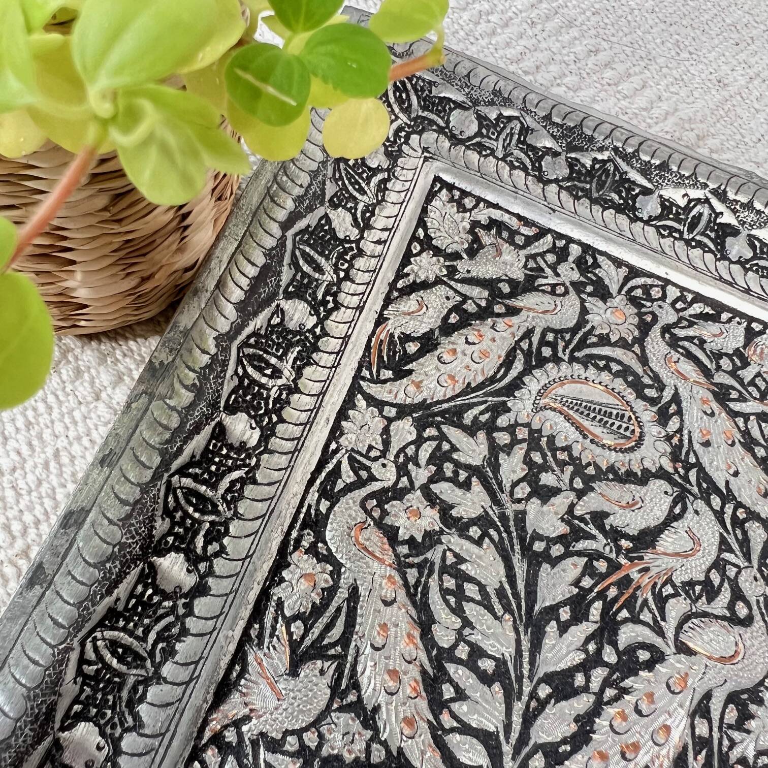 “Birds” embossed metal pocket tray