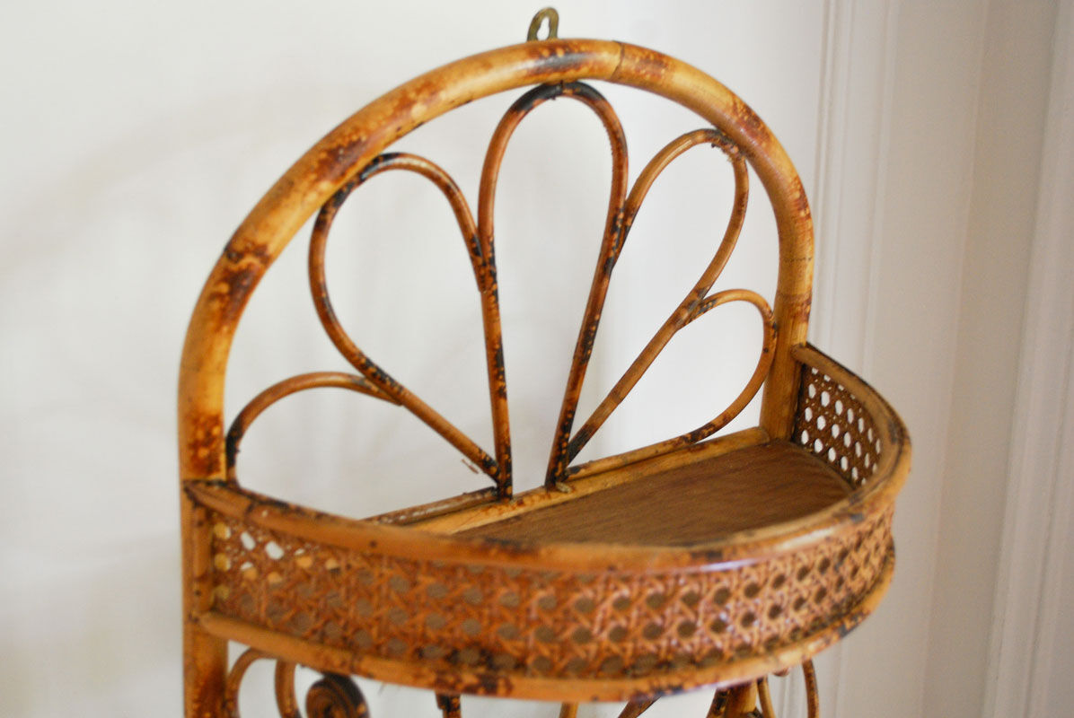 Shelf rattan and caning