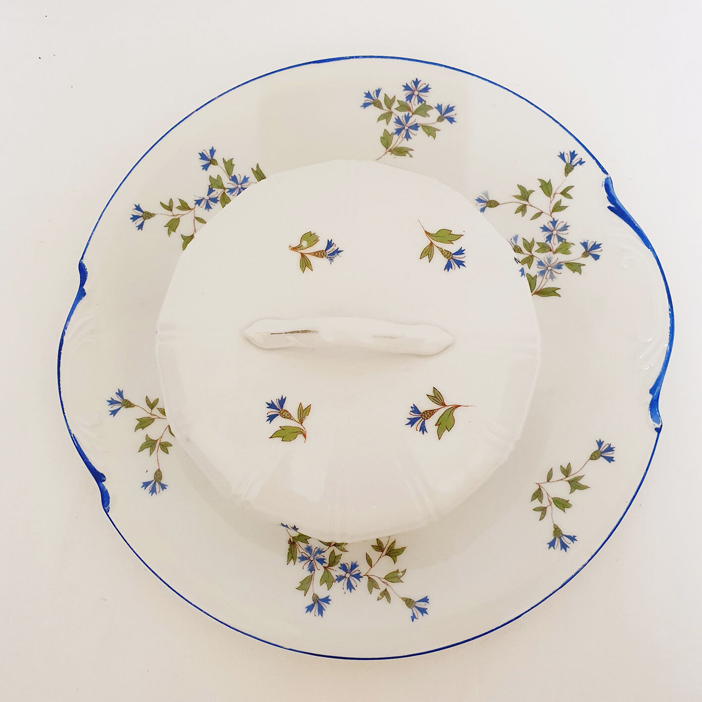 Porcelain Blueberry Cheese Bell