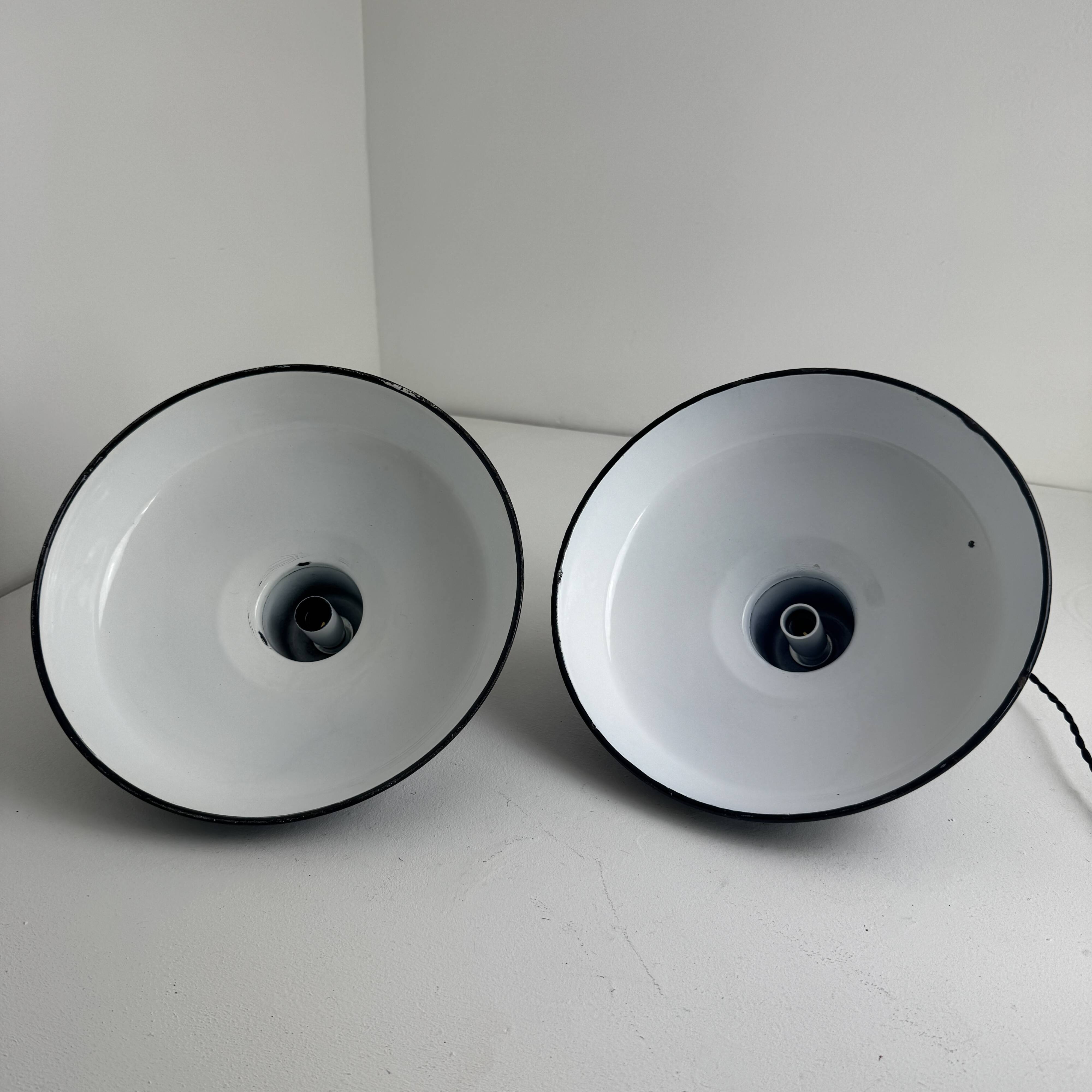 Pair of enamelled industrial workshop suspensions