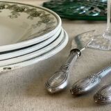 4 ironstone plates.