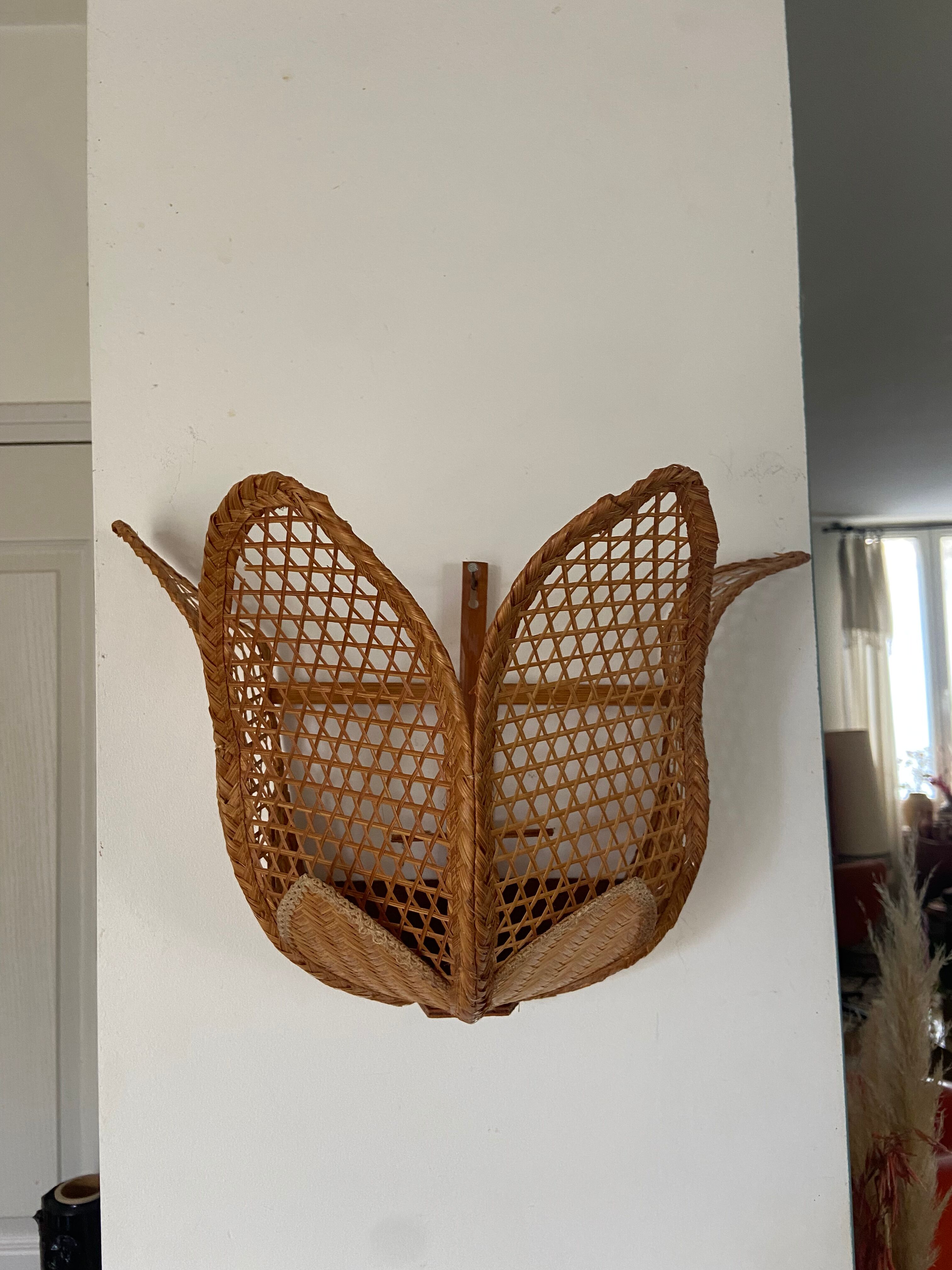 Flower wall lamp in vintage canning