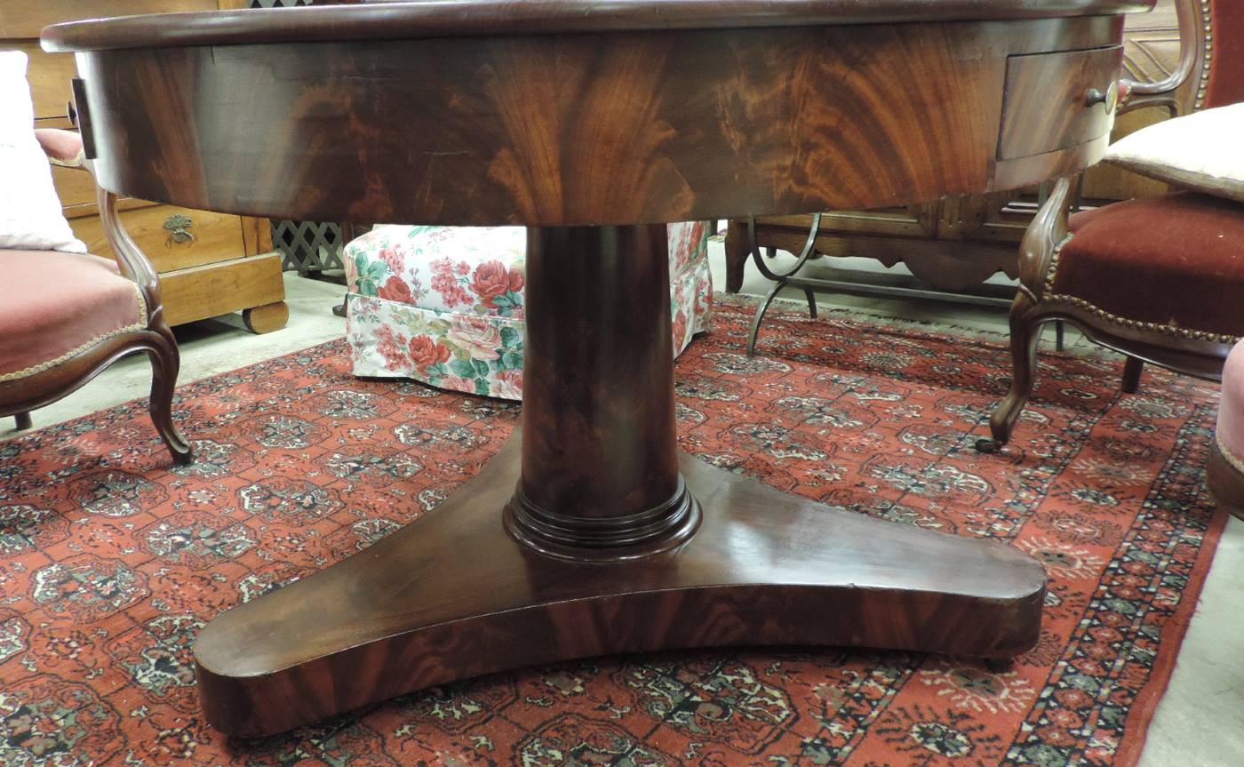 XIX century mahogany tripod table