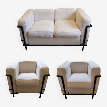 Un canapé et deux fauteuils LC2 Cassina