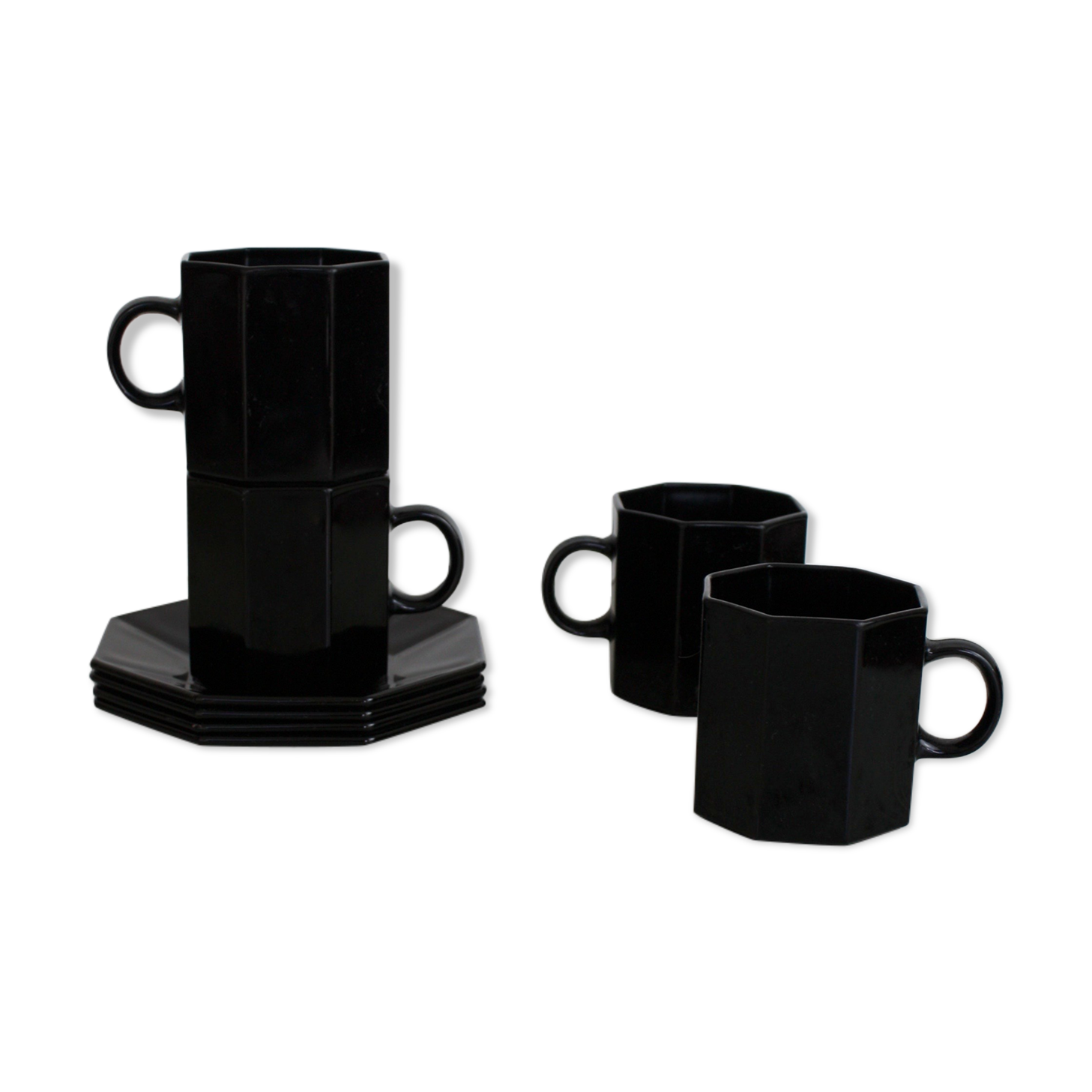 4 cups and black saucers Octime Arcoroc 80's