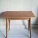 Table style scandinave bois brut
