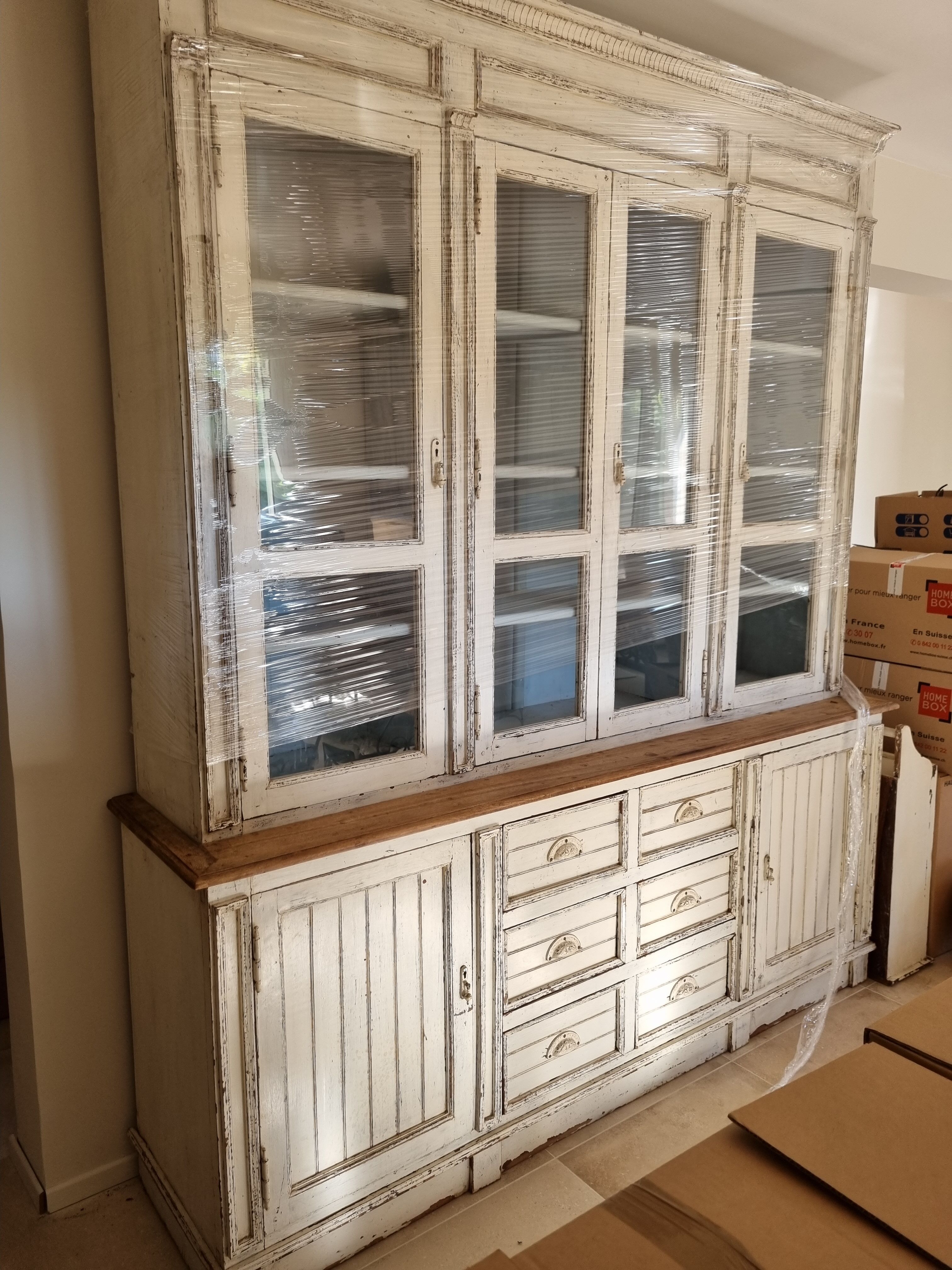 Shabby chic style bookcase