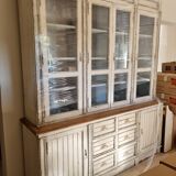 Shabby chic style bookcase