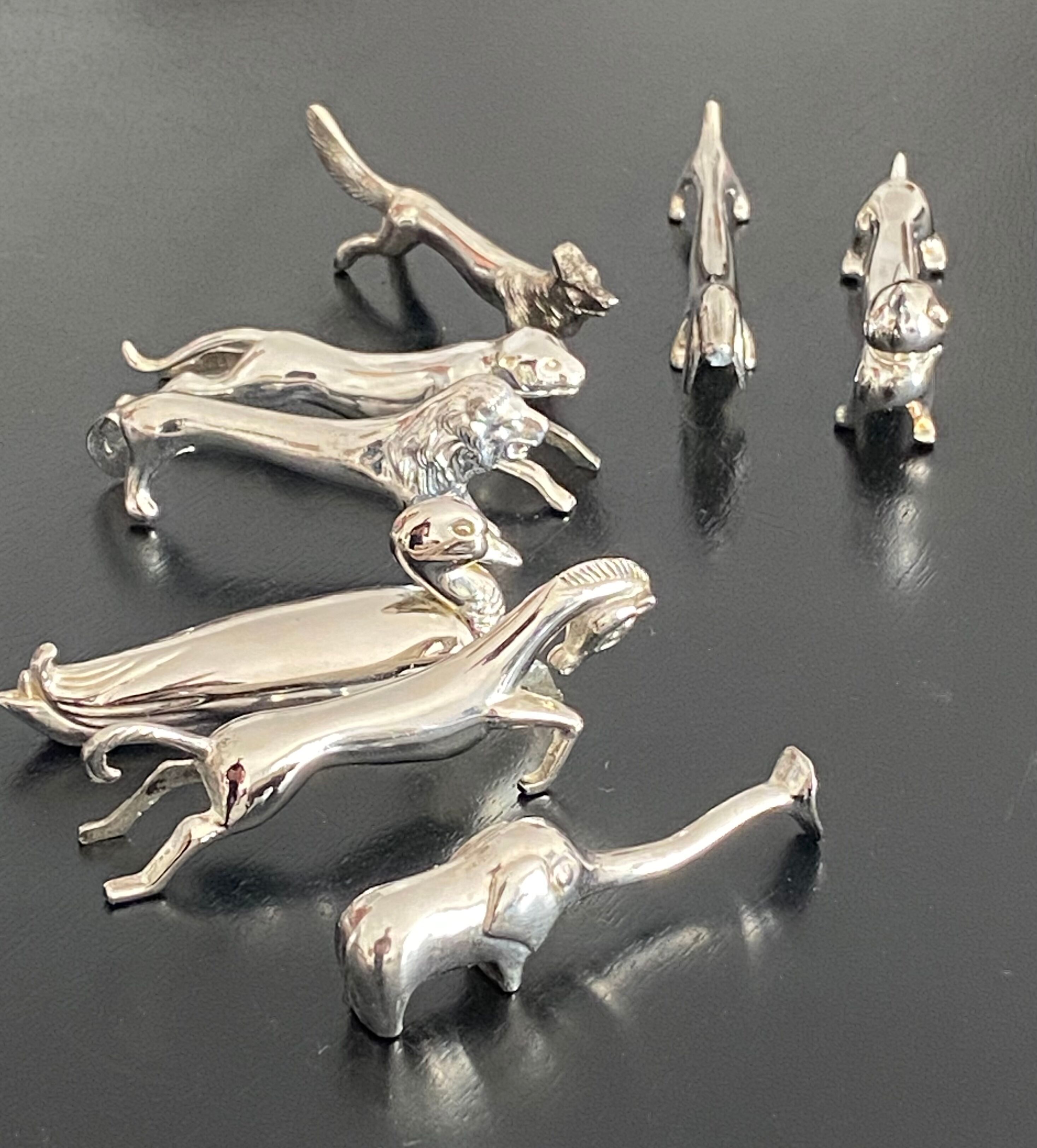 8 different animal knife holders