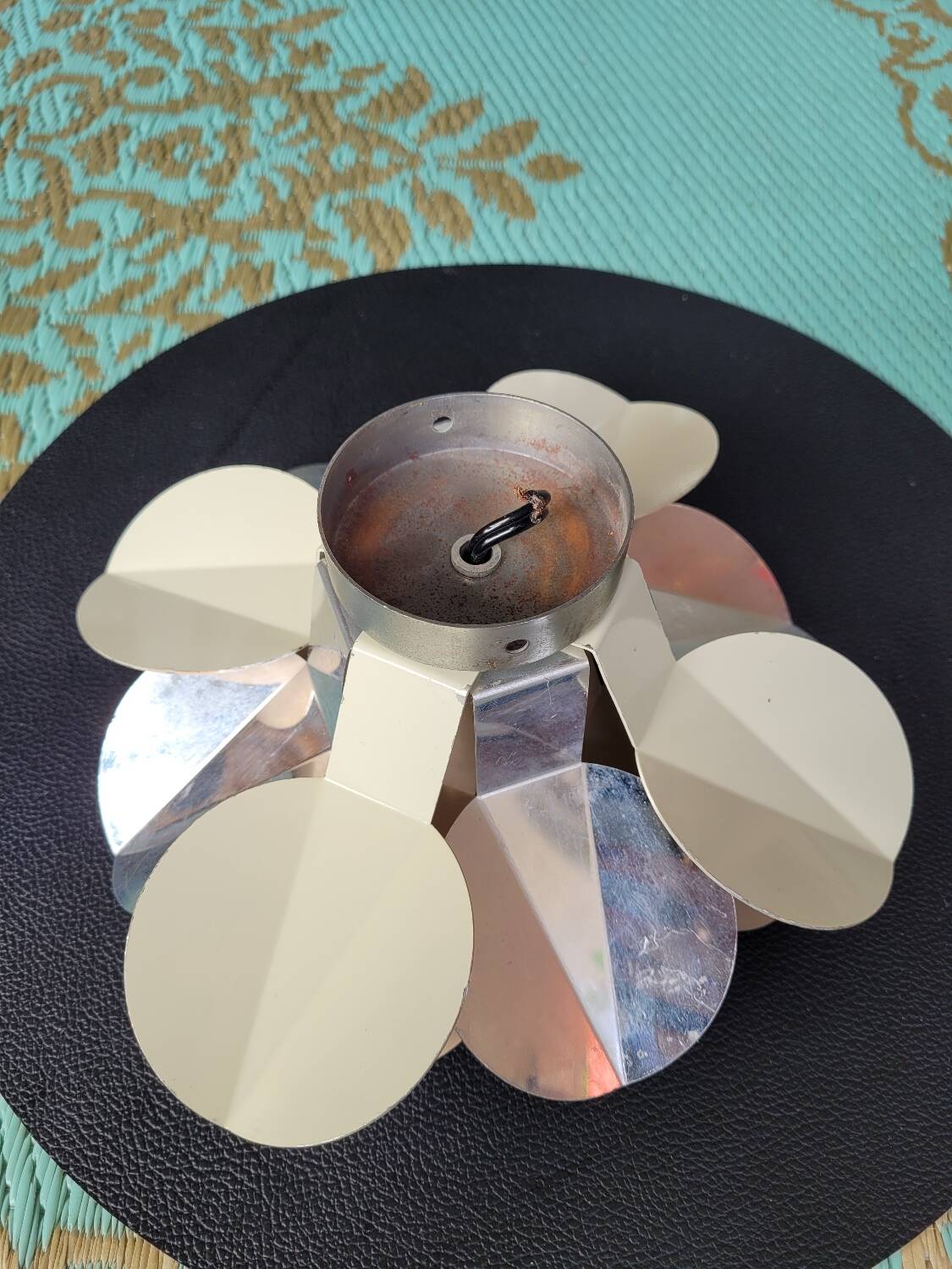 Vintage flower wall light