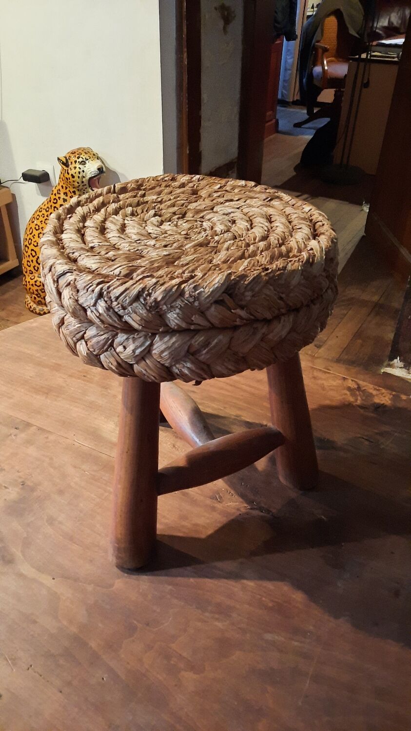 String tripod stool