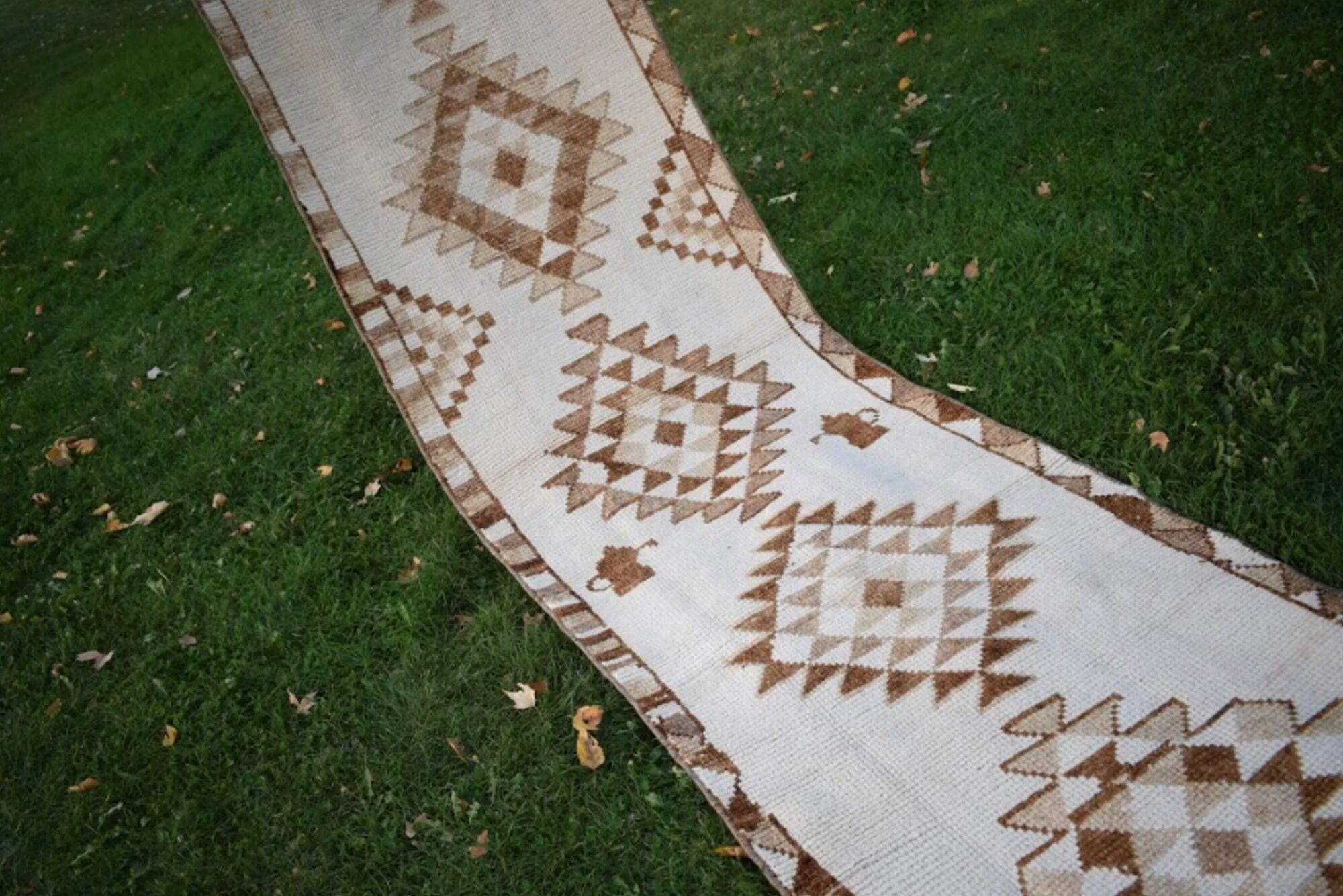 Vintage Turkish hallway rug 90x404 cm