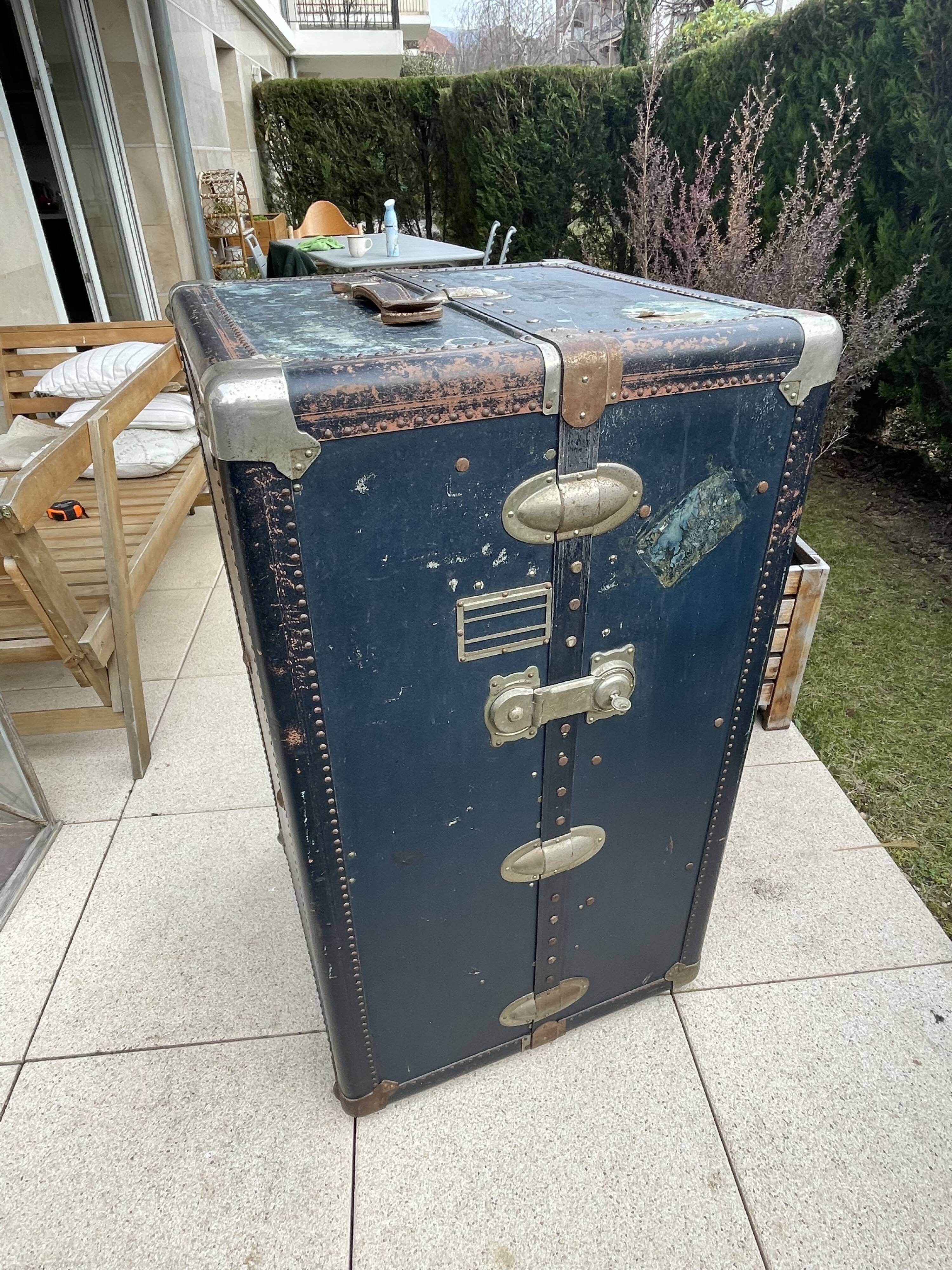 Trunk cabin/Trunk cabinet "Ermett"