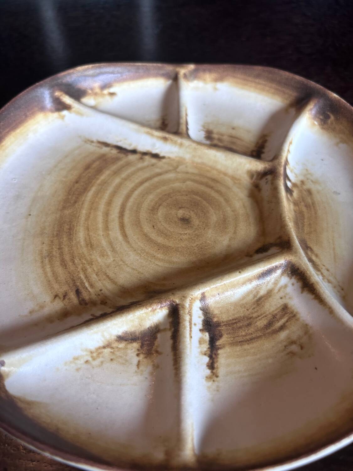 Set of 12 compartment plates in stoneware – Longchamp, France – Here