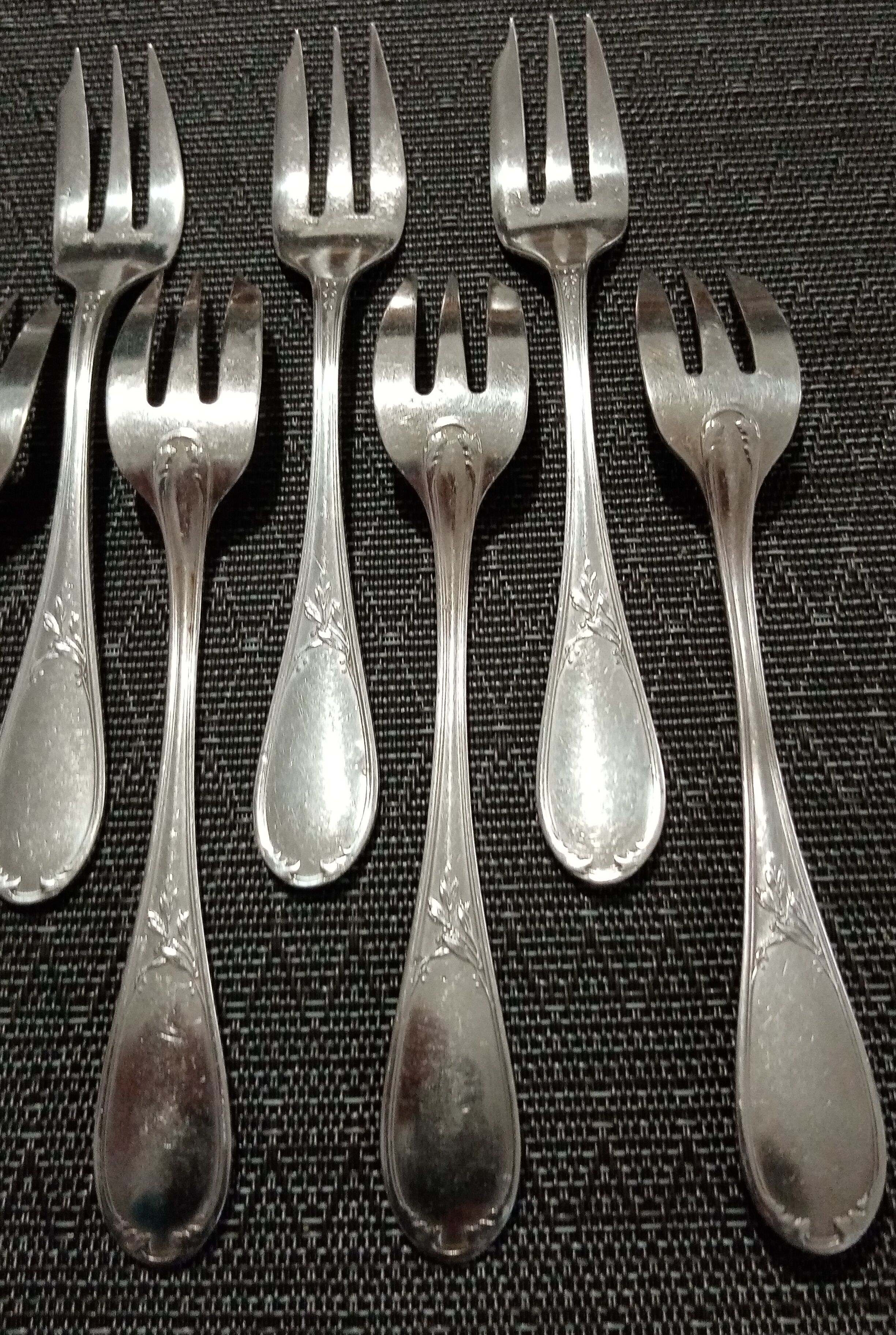 10 cake forks silver metal Ercuis model lauriers dessert forks