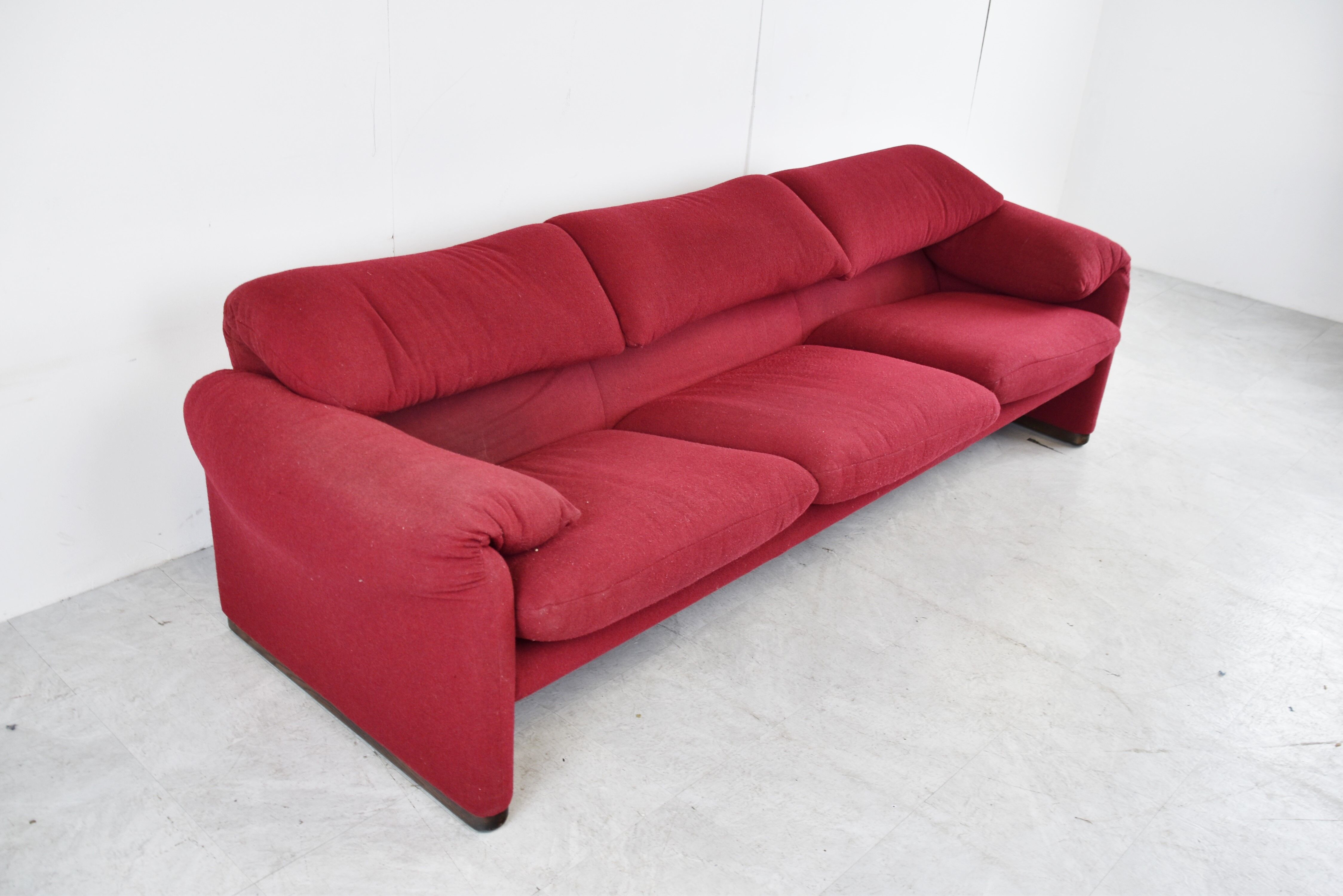Maralunga 3 seater sofa by Vico Magistretti for Cassina