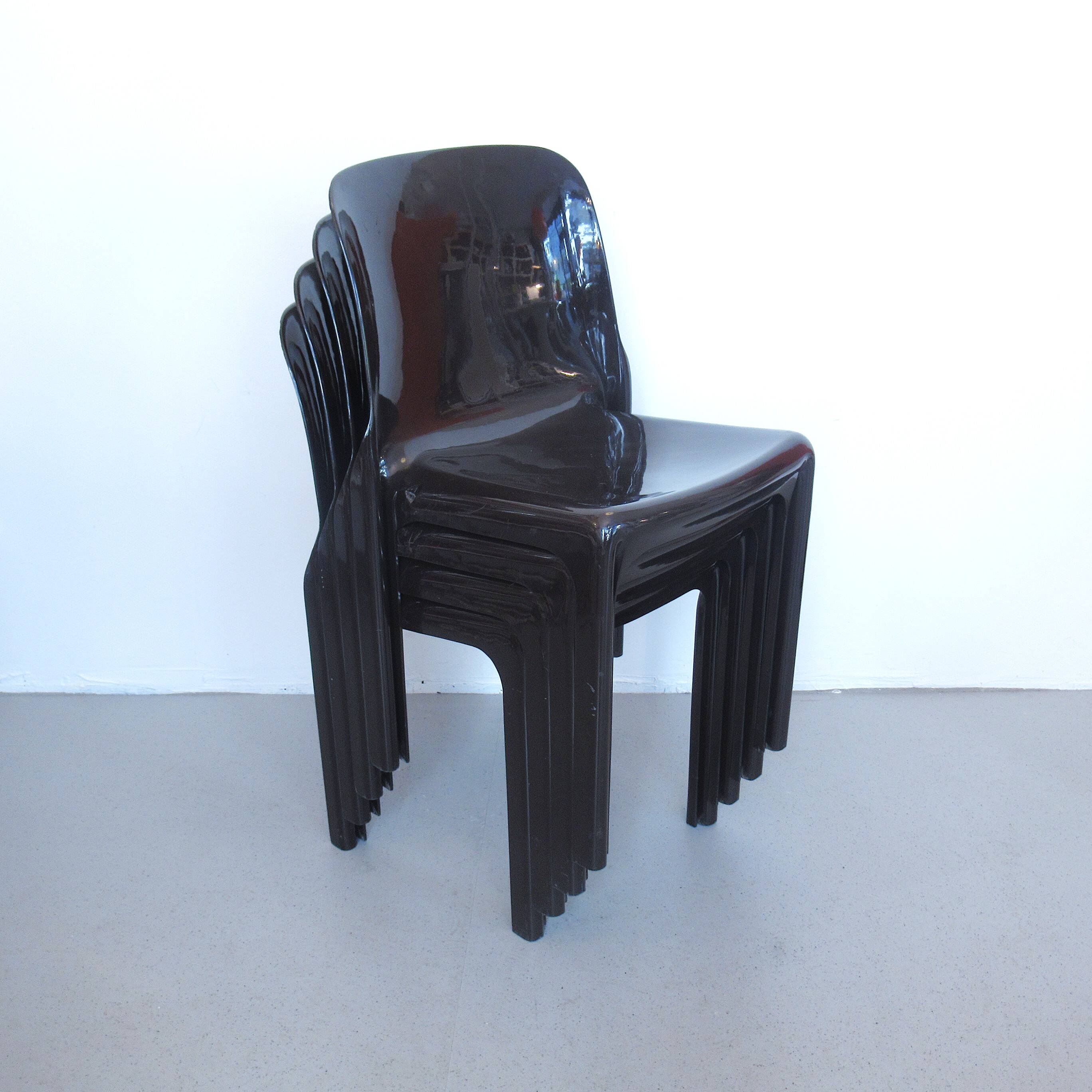 Set de 4 chaises Selene marron Magistretti Artemide