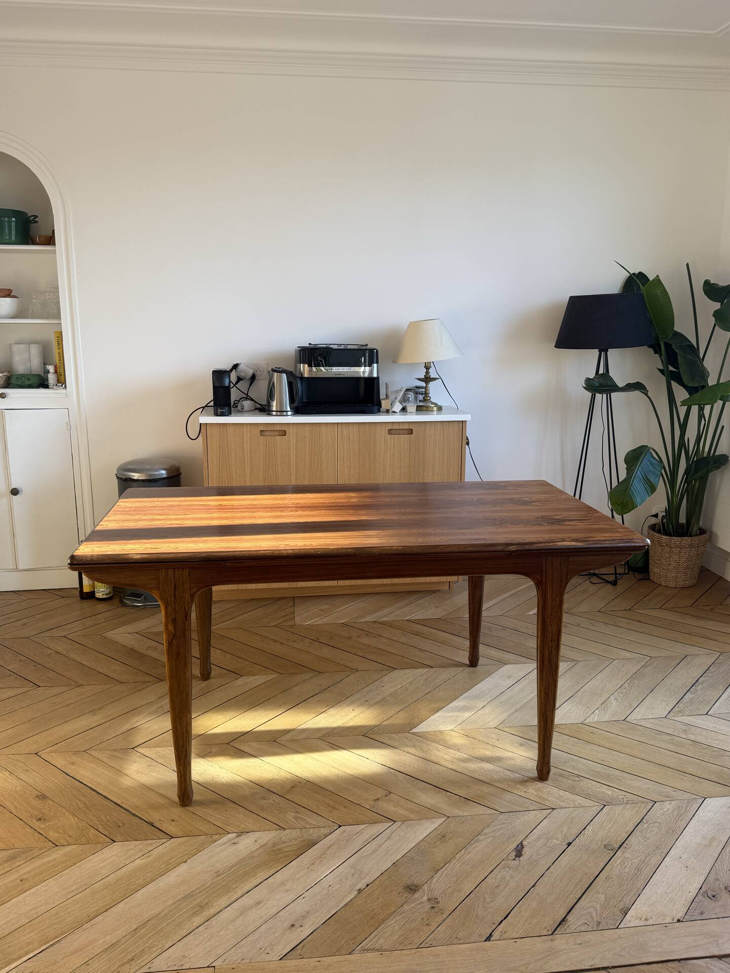 Danish vintage dining table – Scandinavian design – Extendable 240 cm