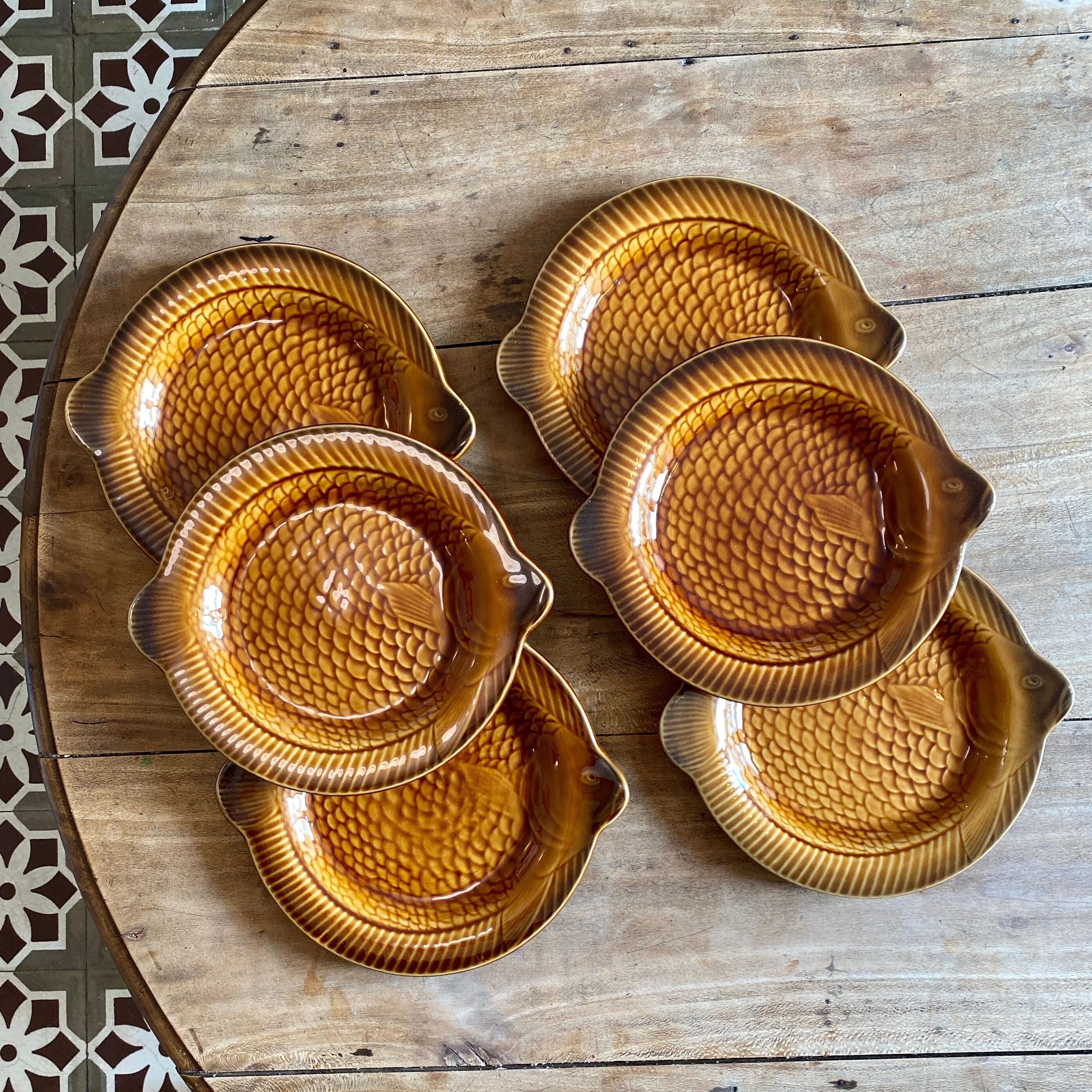 Set of 6 vintage Sarreguemines plates in the shape of fish