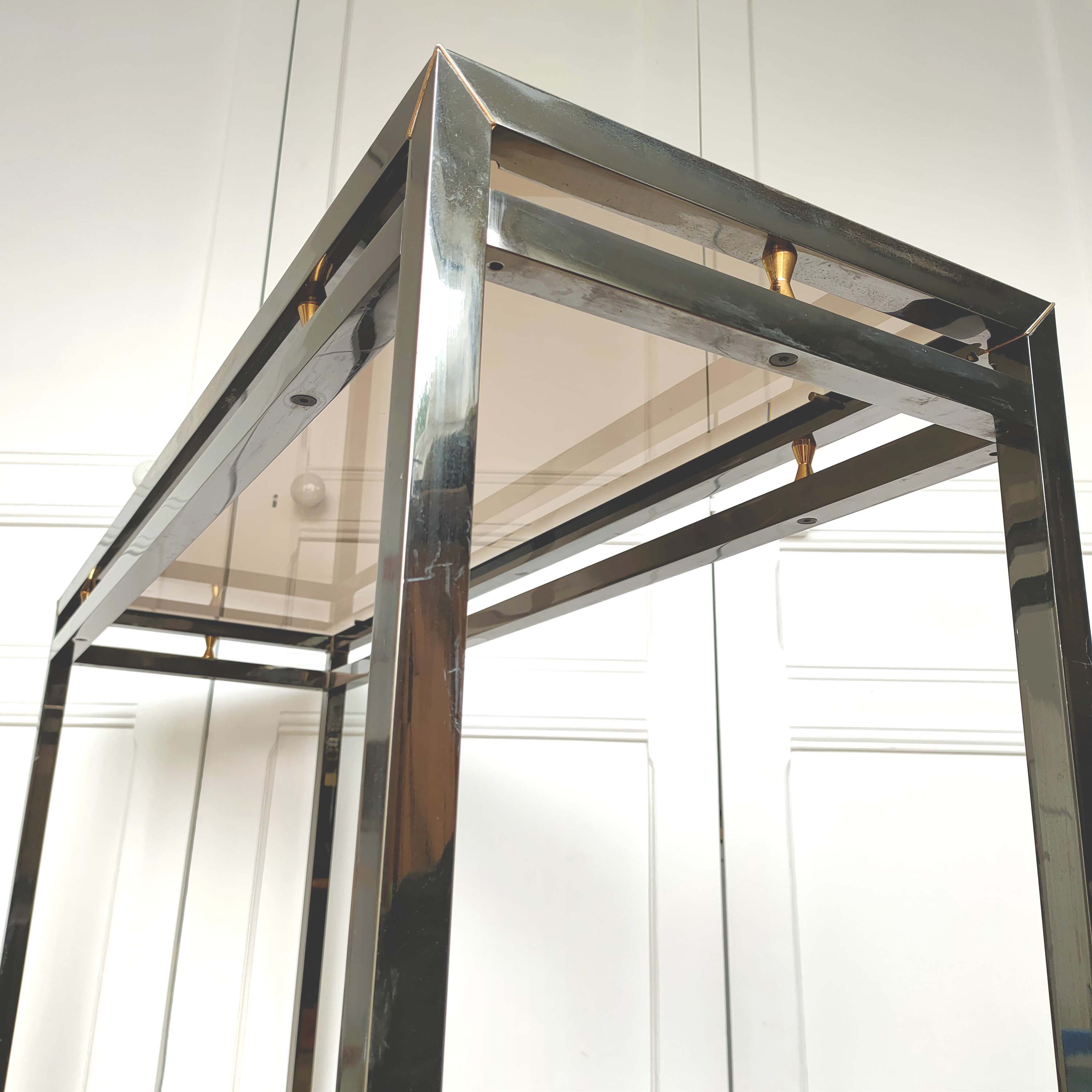 Table console vintage métal laiton et verre fumé biseauté