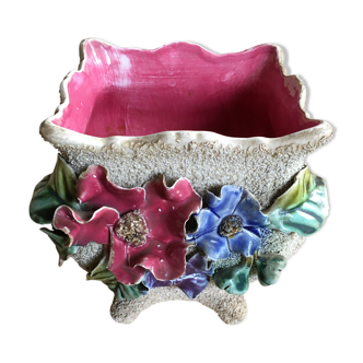 Cache pot in dabbling