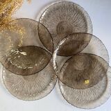 5 assiettes Arcoroc verre fumé fleur